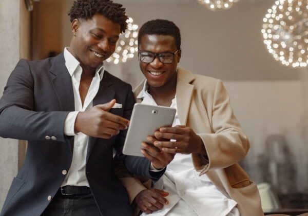 black-men-cafe-have-business-scaled-800x600 black-men-cafe-have-business-scaled-800x600